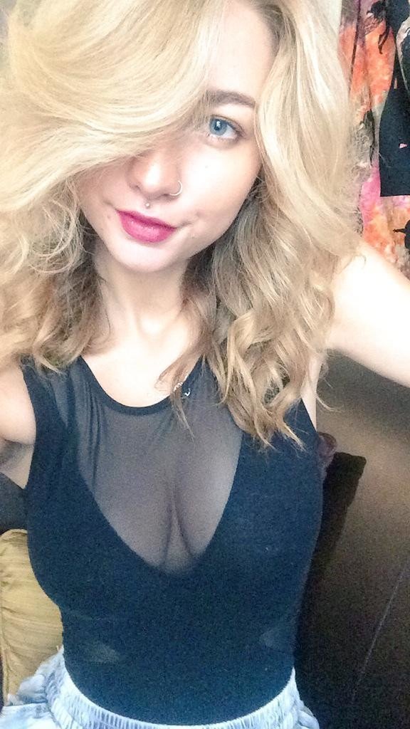 ザ・スクランプシャス・ビッチ・レディー・フォア・ディープ・ラフ・ユース・アンド・ハード・プレジャー 24