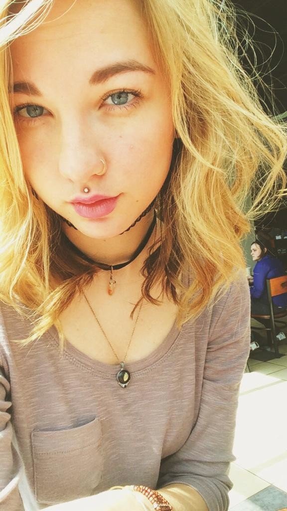 ザ・スクランプシャス・ビッチ・レディー・フォア・ディープ・ラフ・ユース・アンド・ハード・プレジャー 49