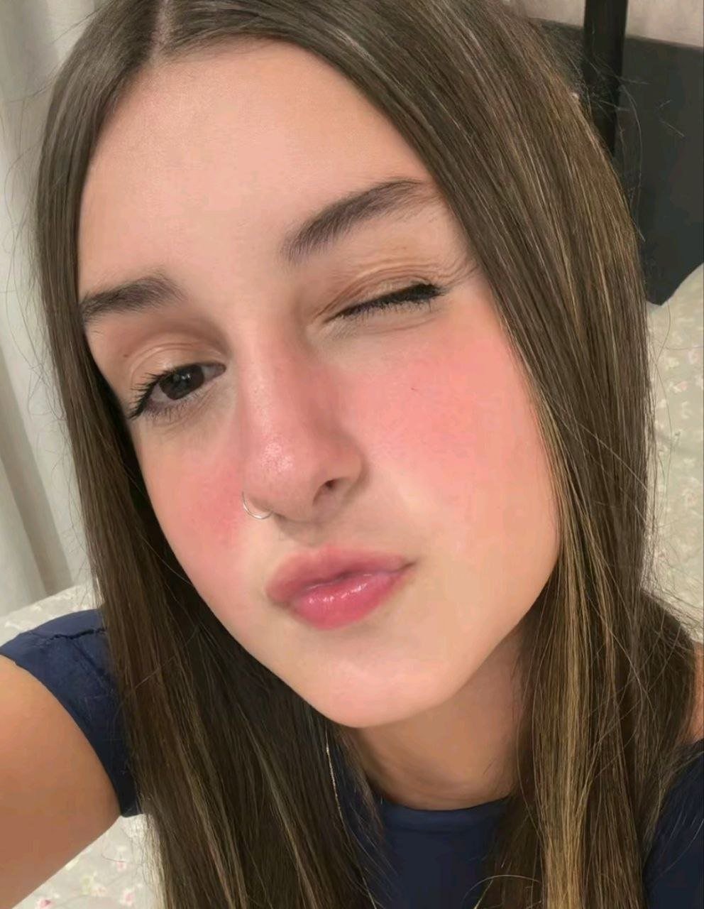 ビューティフル・ブラジリアン・ガール・ベッギング・フォア・エブリ・ドロップ・オブ・ユア・スパーム 1