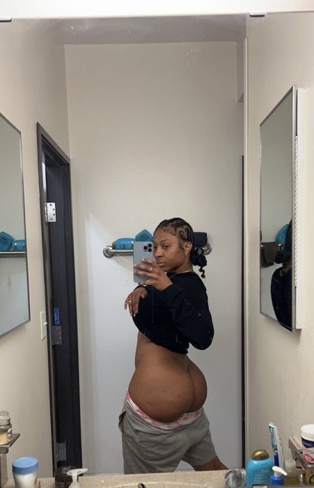 Bizarre Ebonies #28 — Big Juicy Asses Getting Wild and Dirty 14