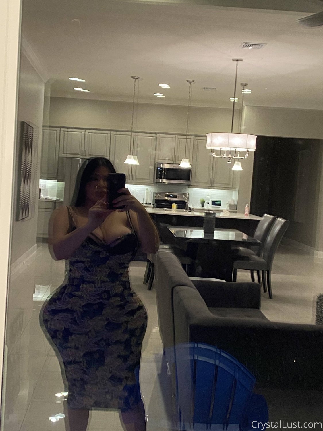 フェイク・ベイブ・スティル・クレイビング・リアル・ディック 2