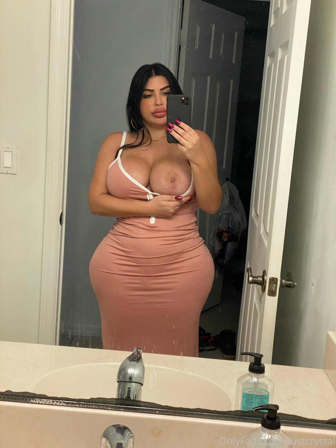 フェイク・ベイブ・スティル・クレイビング・リアル・ディック 12