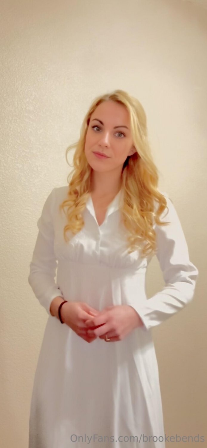 ブロンド・モルモン・ワイフ・ファックトイ・ギャギング・オン・コック 19