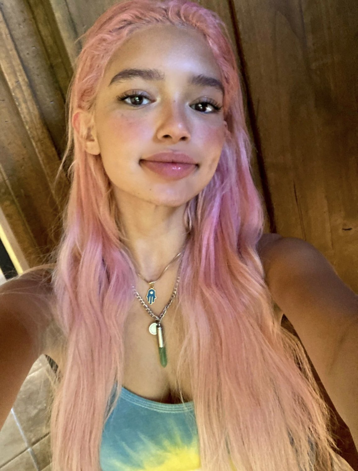 Seductive Babe Ready to Please Every Desire 4