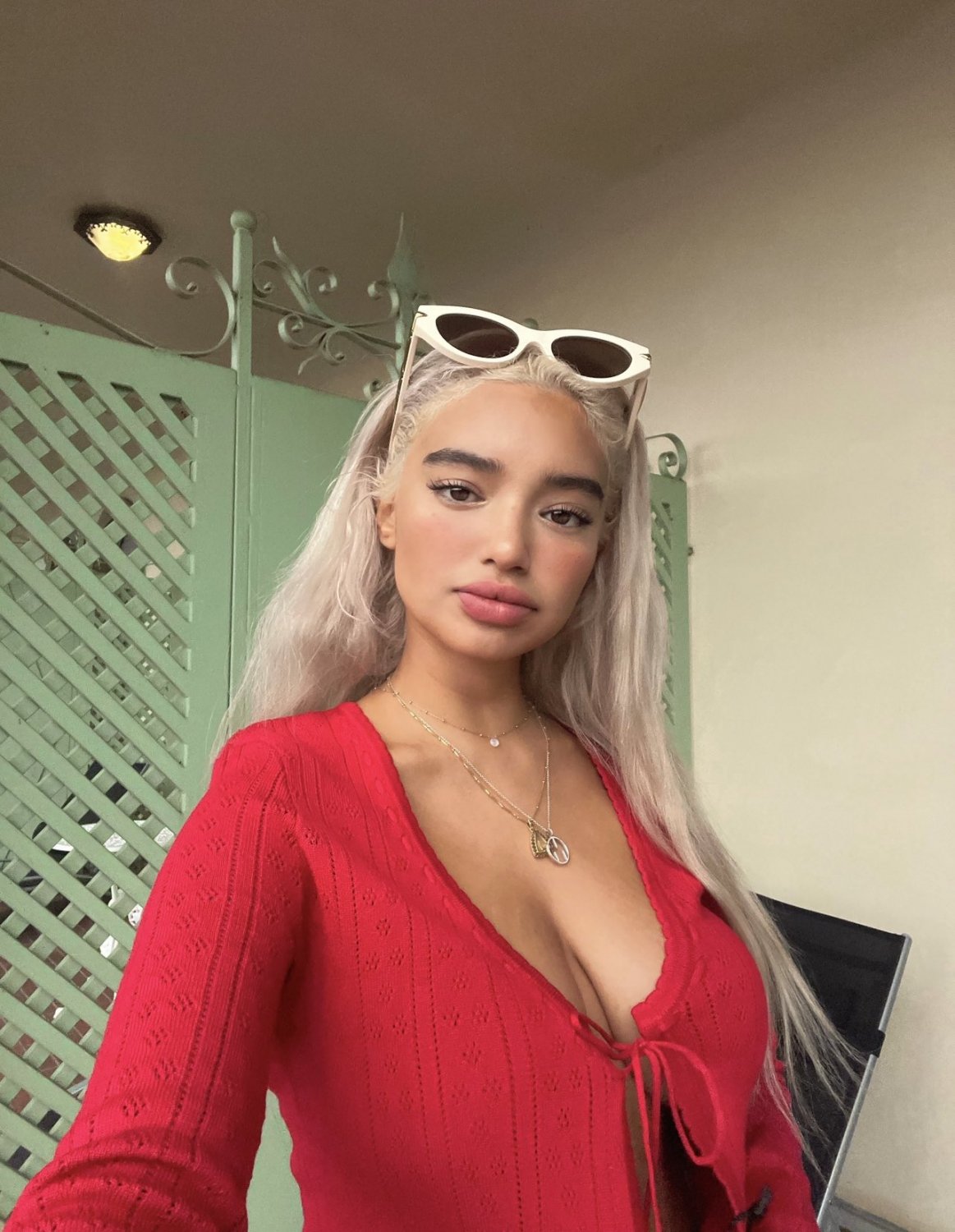 Seductive Babe Ready to Please Every Desire 6