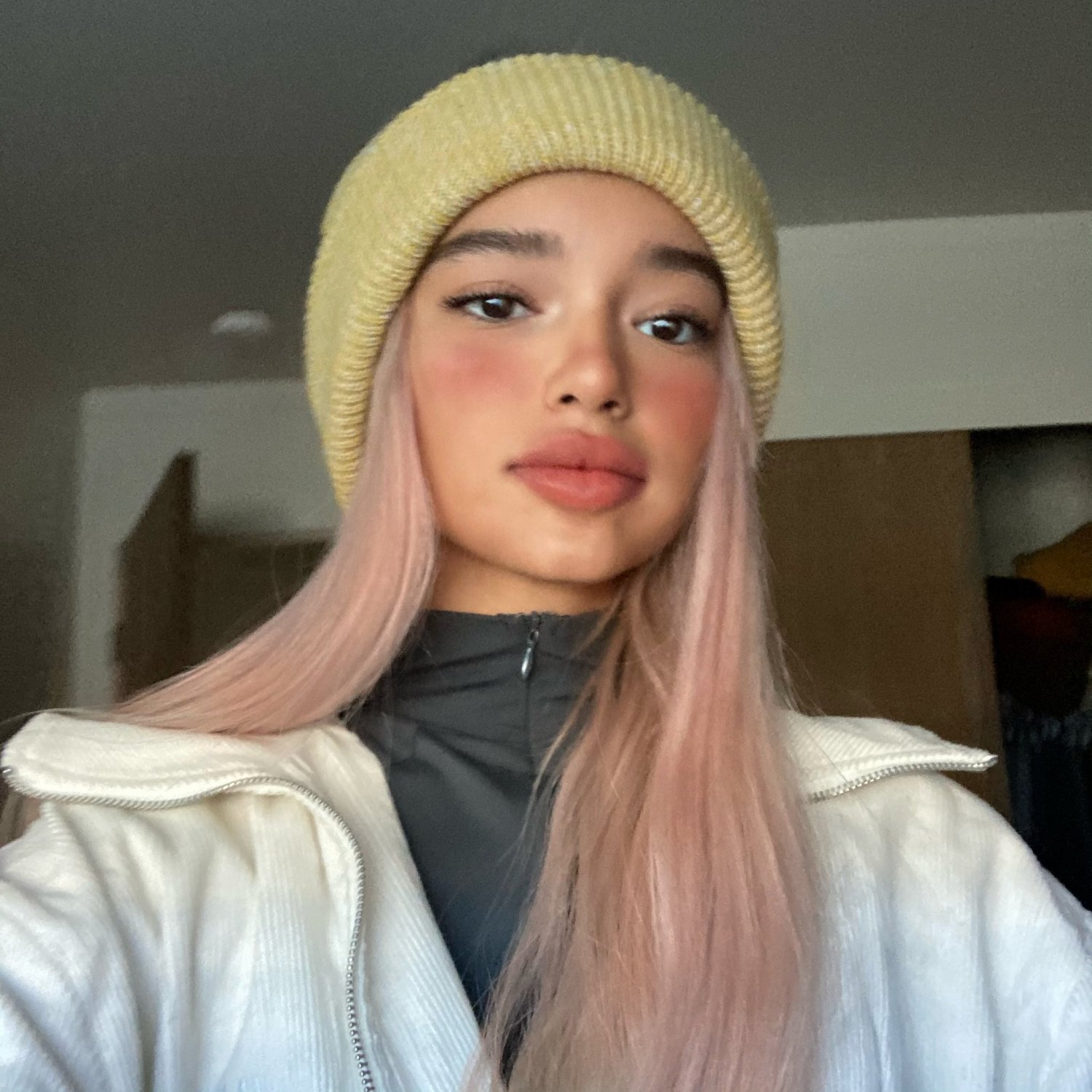 Seductive Babe Ready to Please Every Desire 17