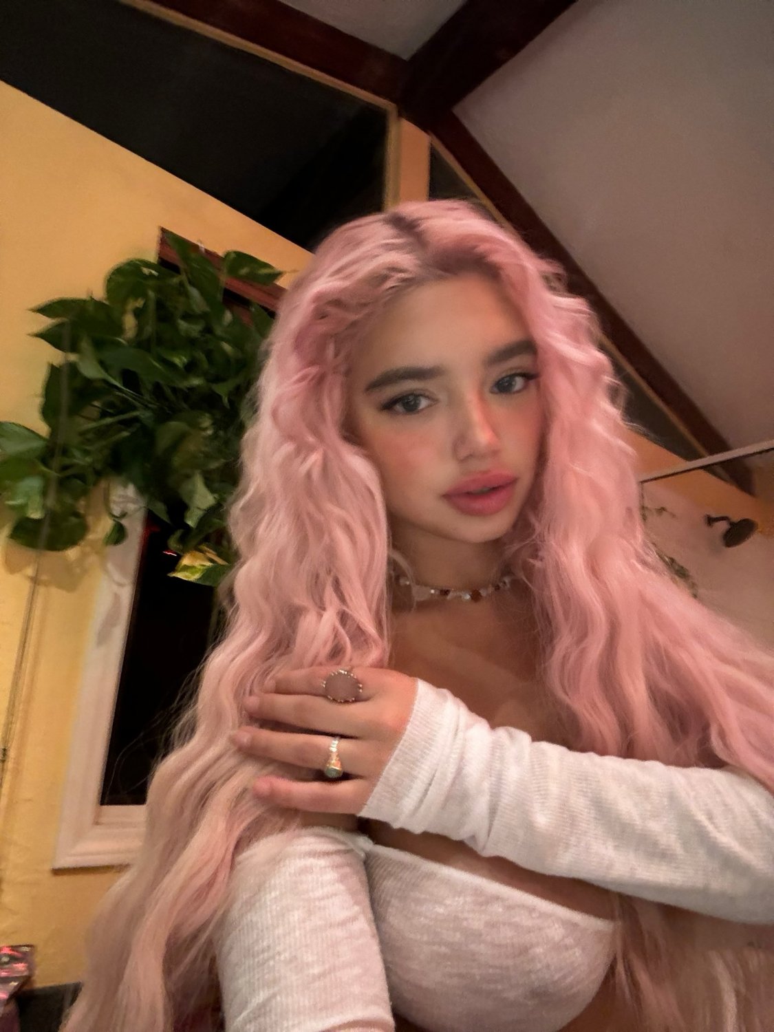 Seductive Babe Ready to Please Every Desire 18