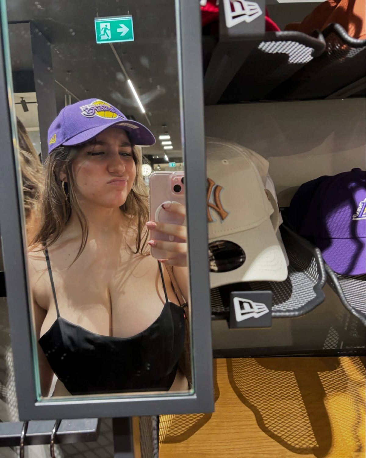 バウンシング・アンド・ジグリング・ゾーズ・パーフェクト・ビッグ・ブーブス 24