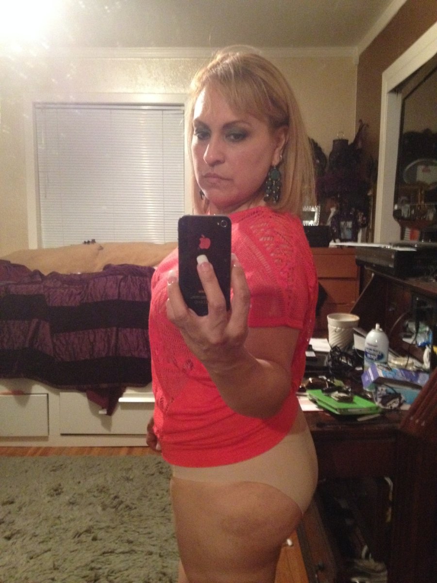 Aria, The Perfect French Salope Ready to Submit 1