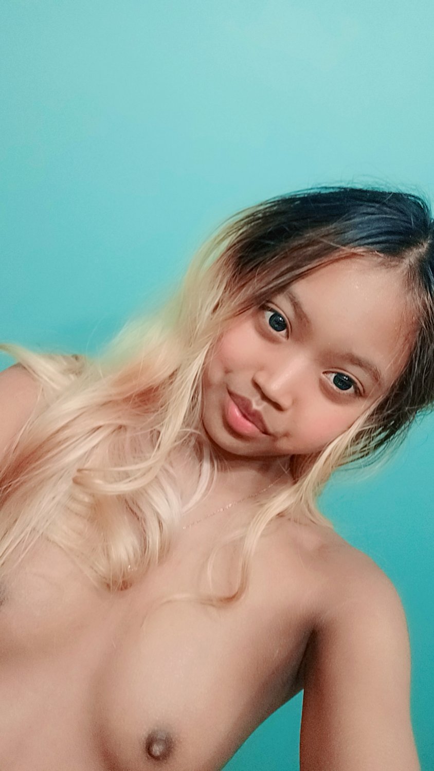 Tight Japanese Girl With Juicy Fat Booty Teasing 4