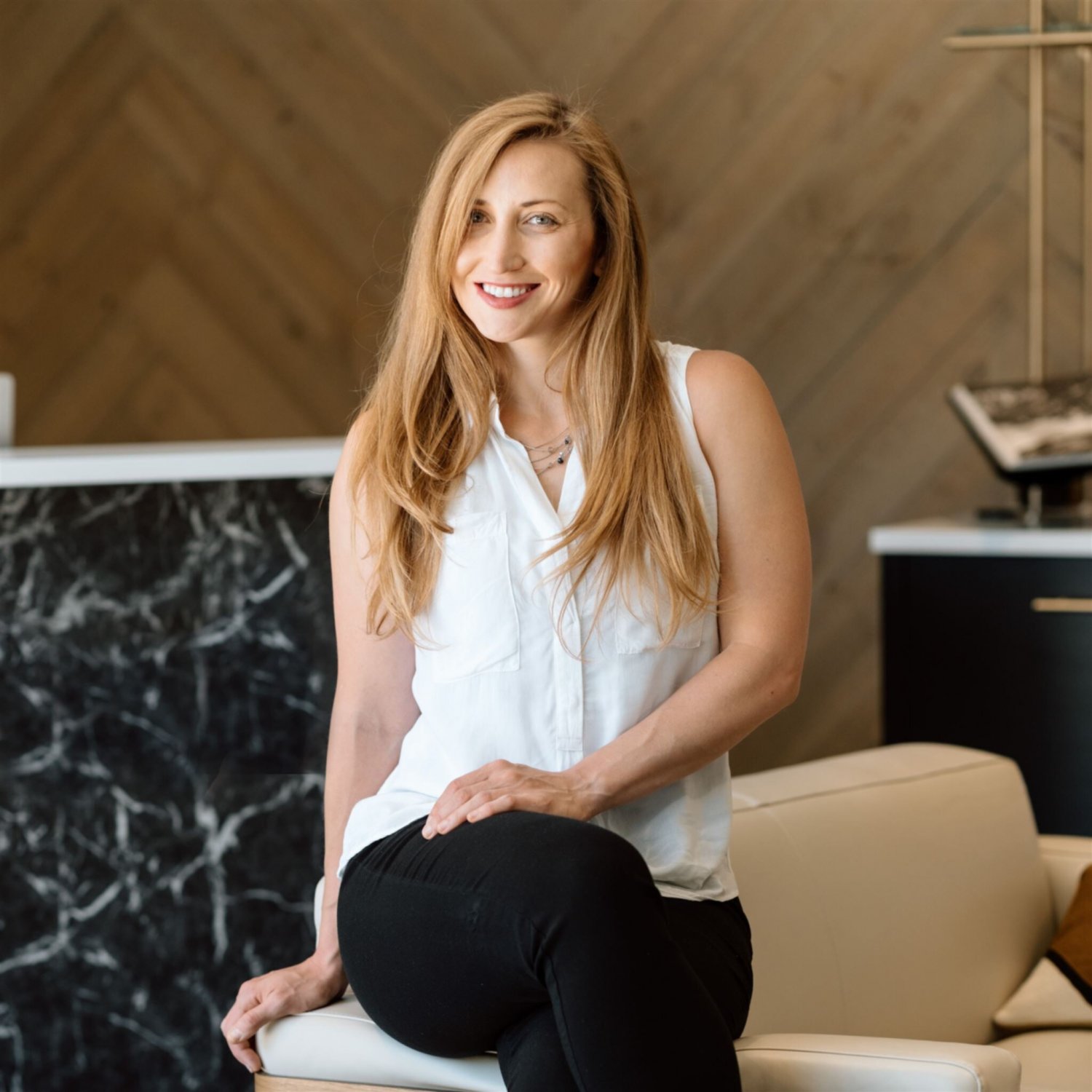 ノーティー・フッカー・リンジー・レディー・トゥ・プリーズ 12