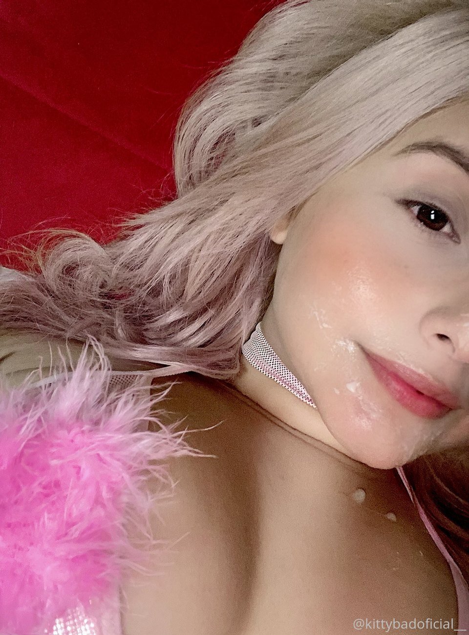 Sexy Caroline Flaunting Her Natural Curves 82