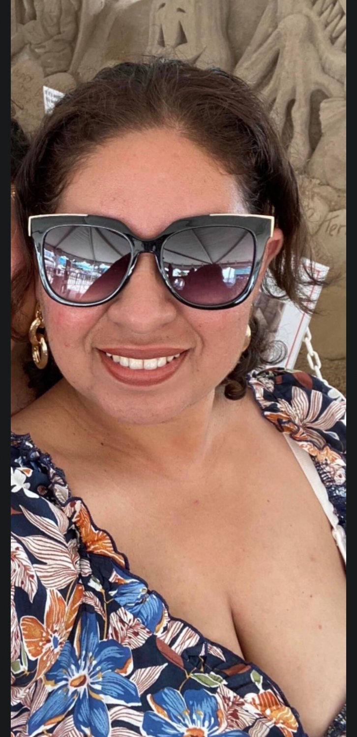 Texas Wild Girl Ready to Ride Hard and Make You Sweat 1