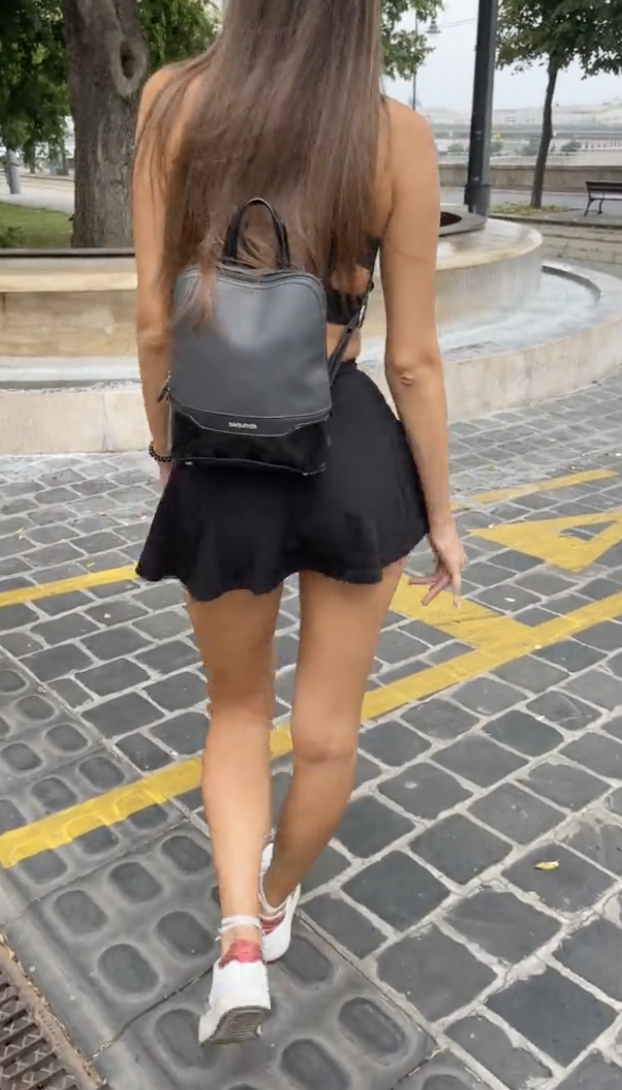 Bold and Lush Babe Flashes Her Perfect Pussy in Public 6