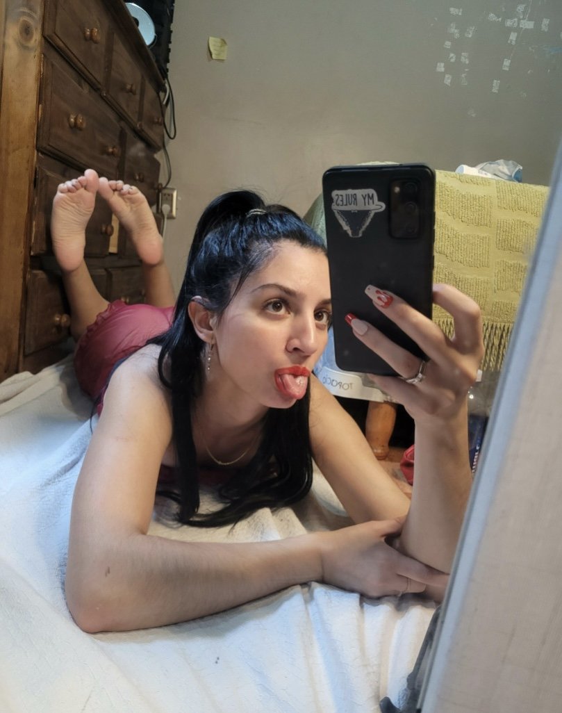 プティート・アンド・パーフェクト — ディス・スリム・ベイブ・ムーブス・ライク・ア・ドリーム 1