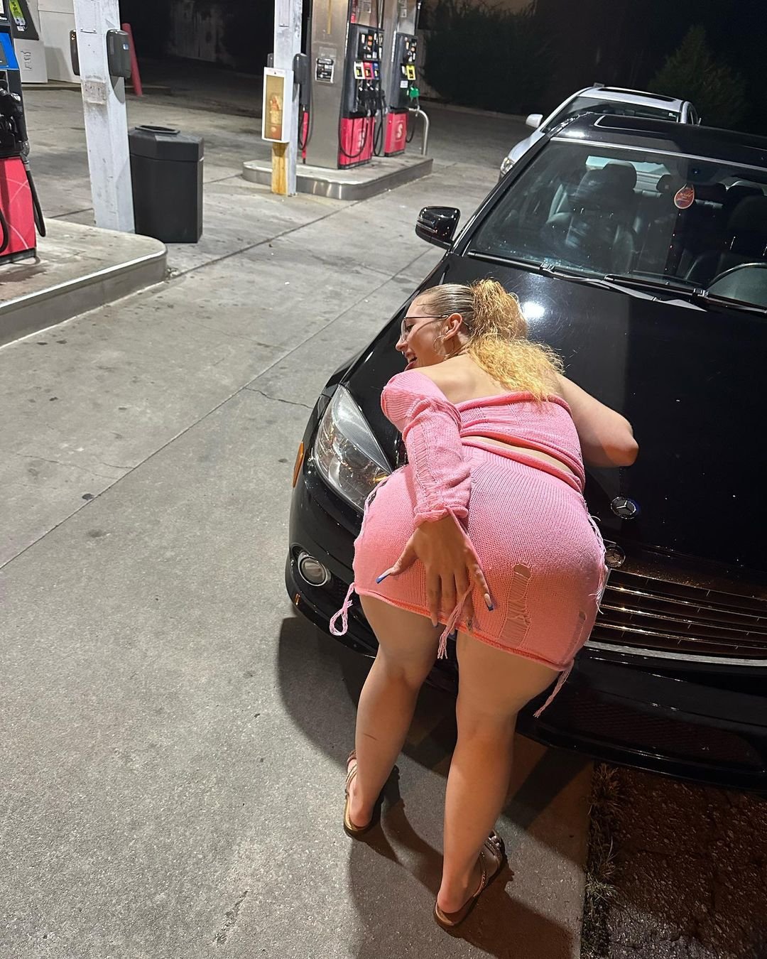 Gutterbunny Babe Shows Off Her Bunny Pussy and Round Ass 27