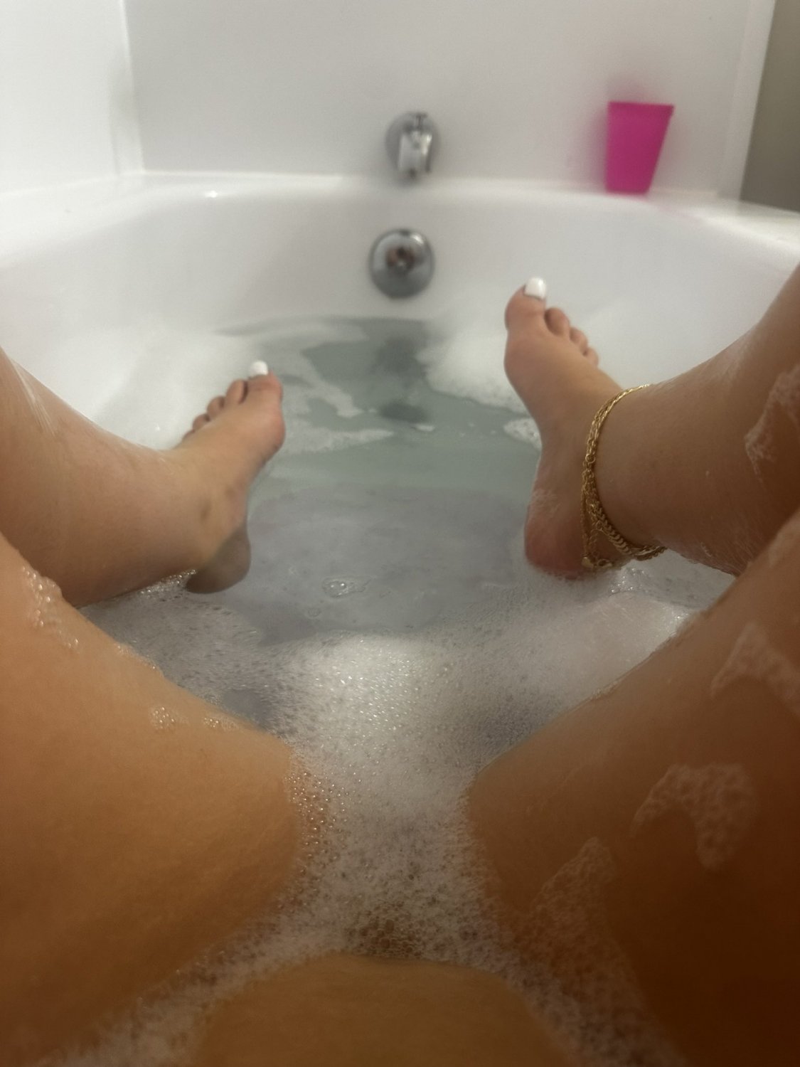 Gutterbunny Babe Shows Off Her Bunny Pussy and Round Ass 31