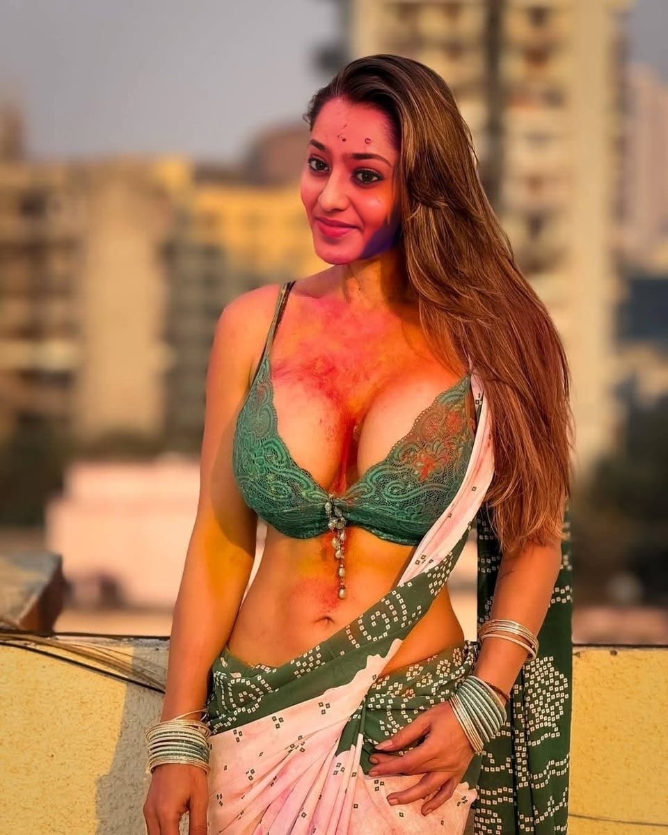 Amateur Indian Wife From Goa Gets Wild Celebrating Holi 1