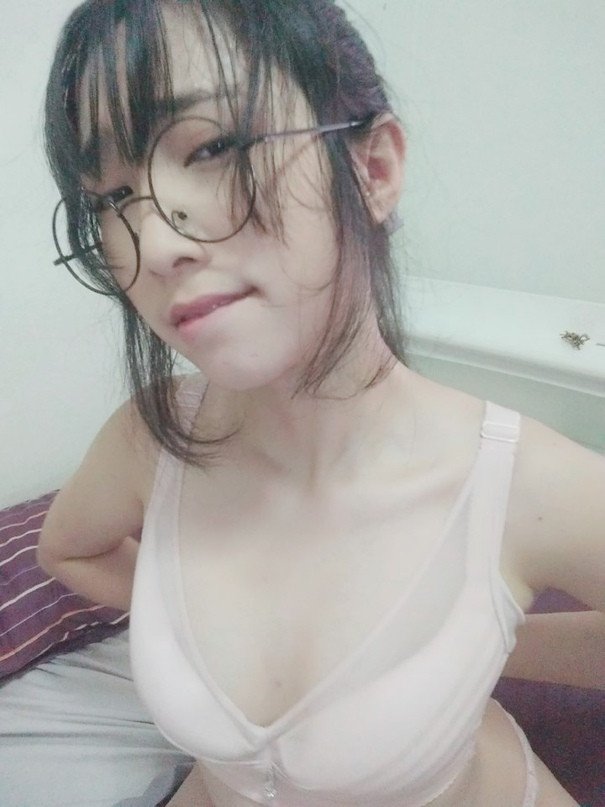 Nerdy Thai University Girl Exposes Her Hairy Pussy and Teases 13