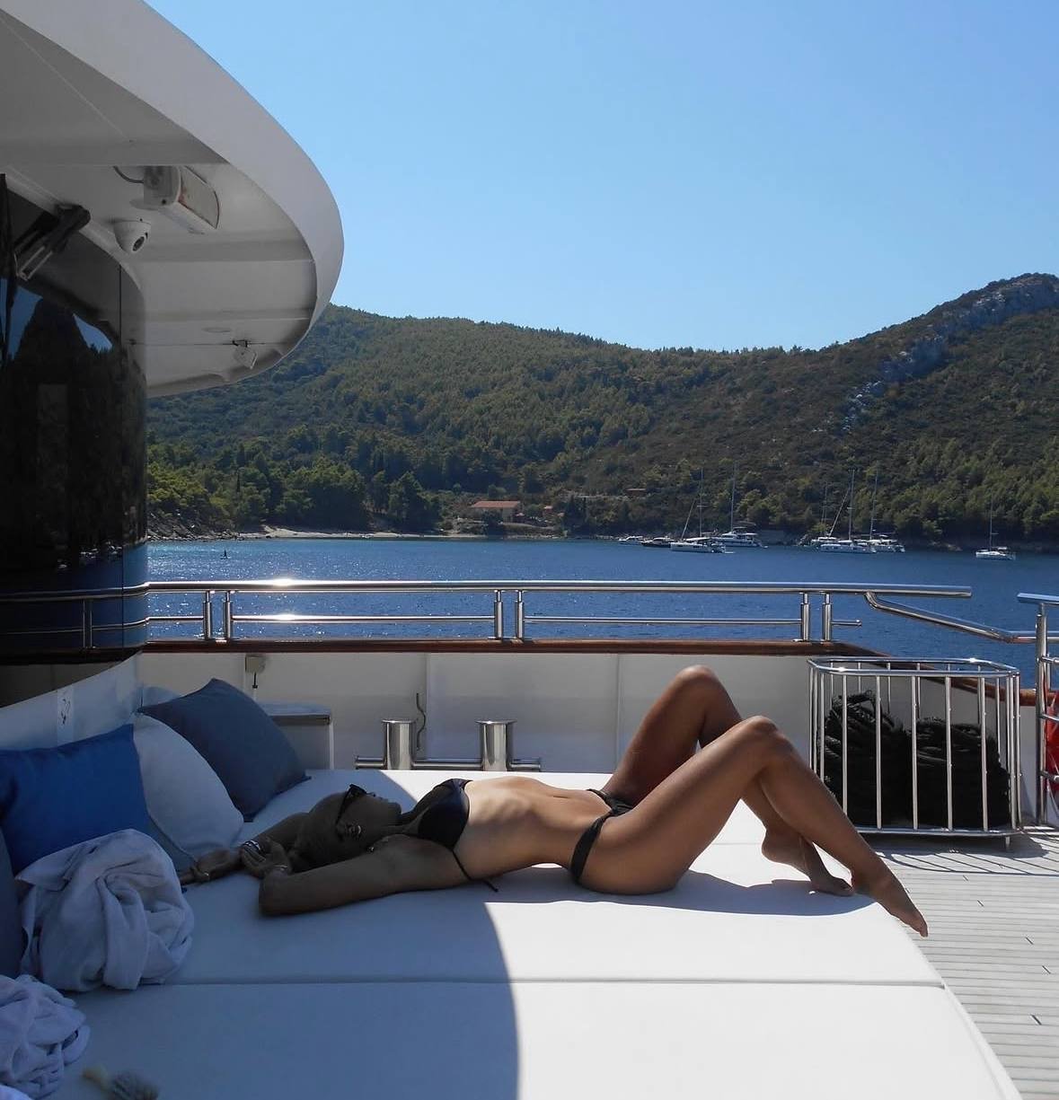 Naughty Tan College Babe Flaunting Her Bikini Body 5