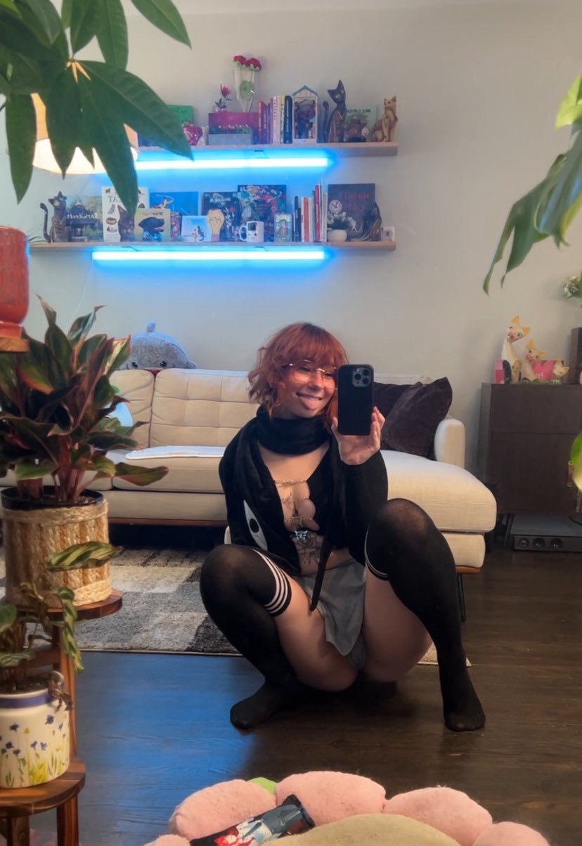 Hot Nerdy Babe Ready to Drop All Her Inhibitions 10