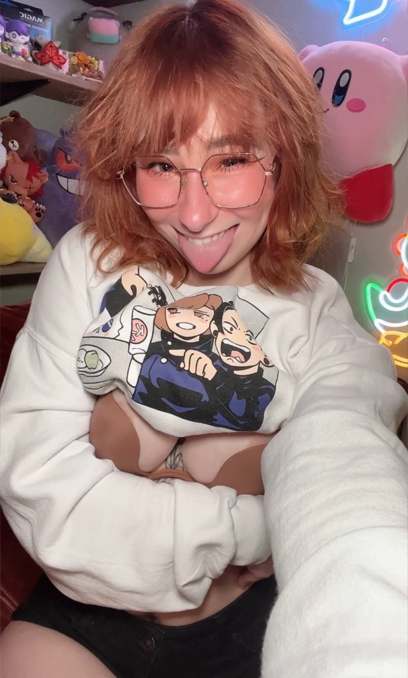 Hot Nerdy Babe Ready to Drop All Her Inhibitions 67