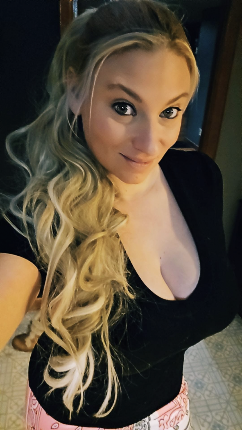 巨乳MMA MILFブライアンショーがパワーを披露 7