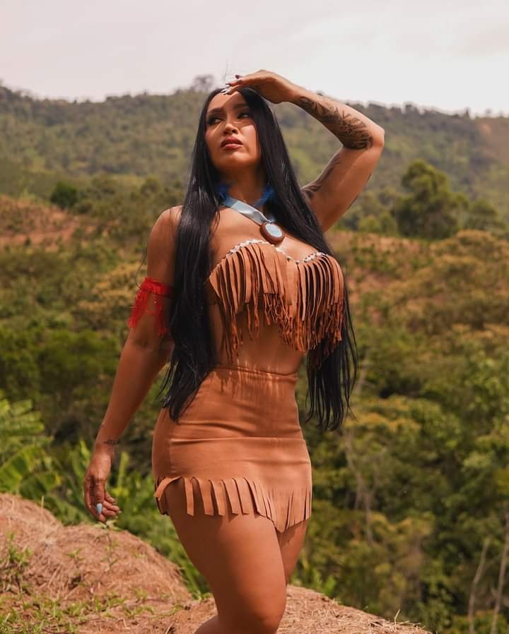 Viviana Gallega Stuns in Bikini and Curves 24