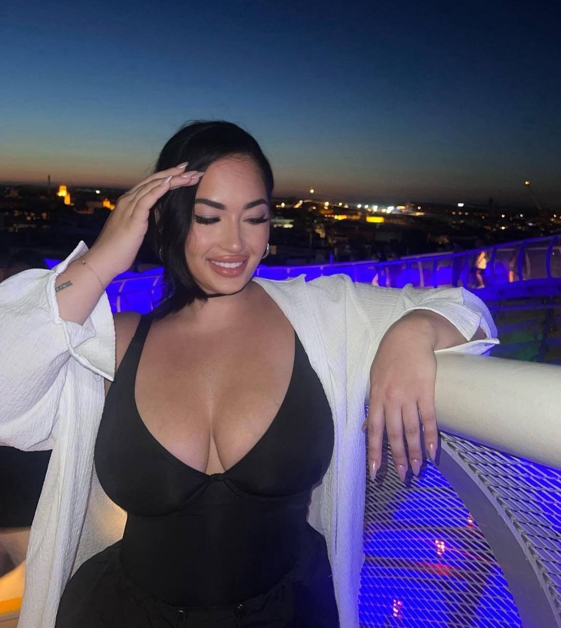 Danni C Flaunts Her Big Boobs and Curvy BBL Body 3