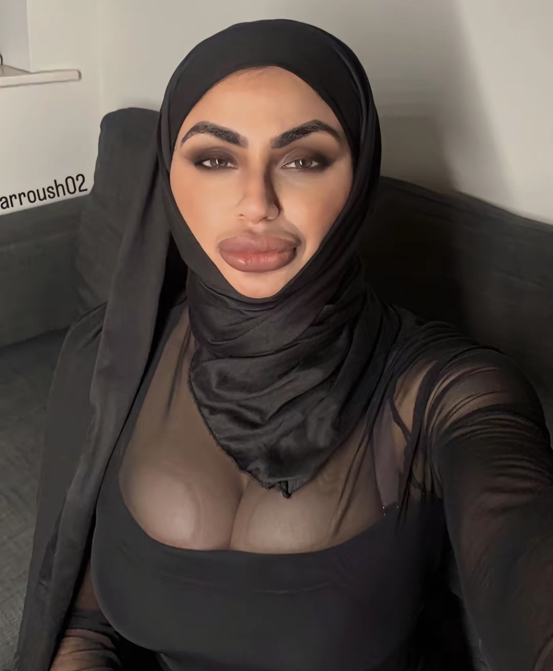 Müstehcen hicabi kuş 5