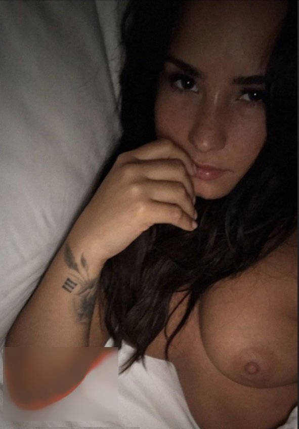 Demi Lovato 19
