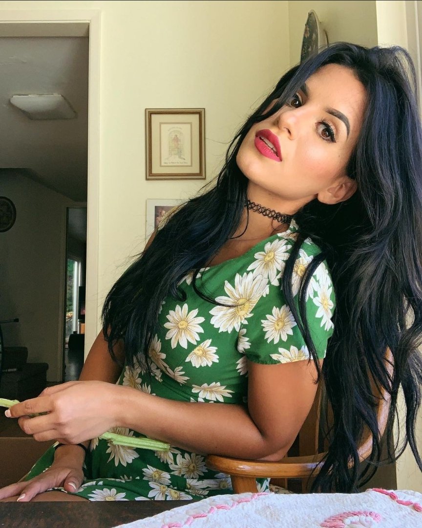 Carolina seios grandes Mexicana 3