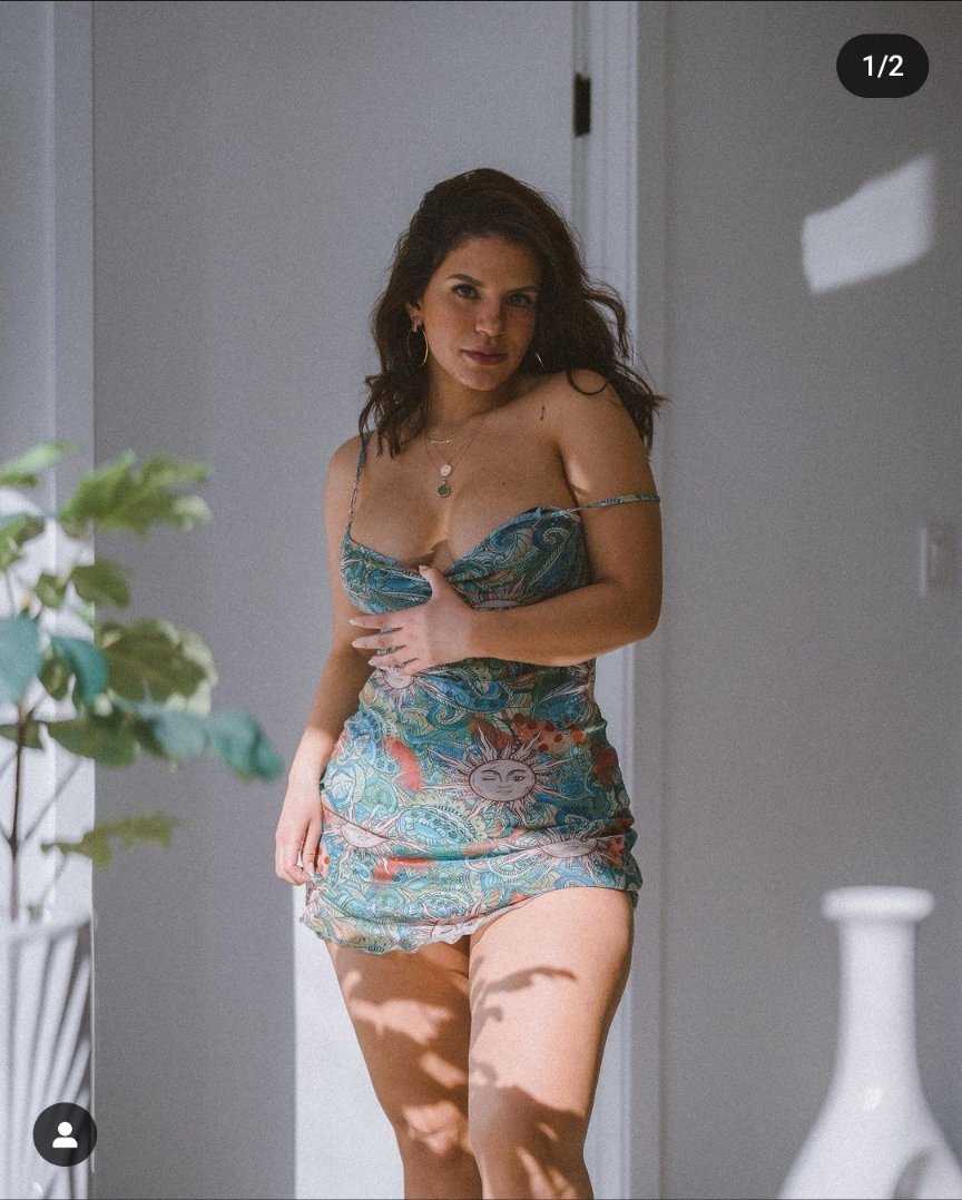 Carolina seios grandes Mexicana 55