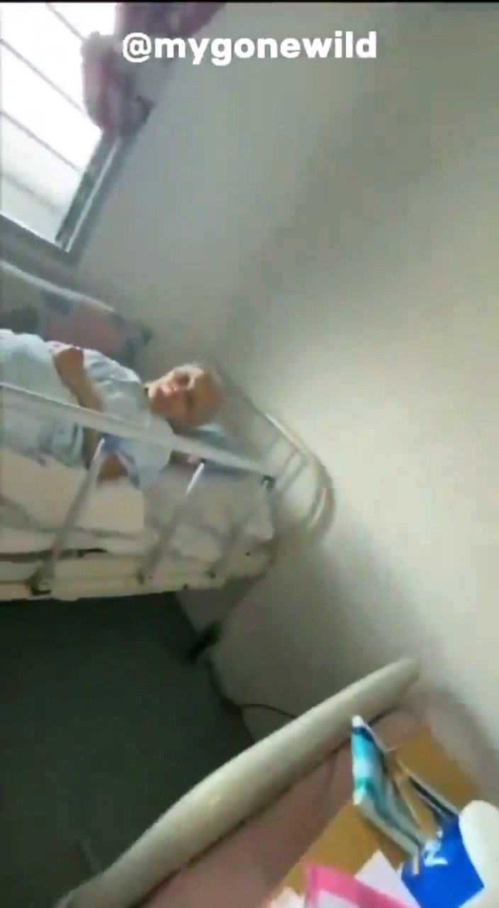 Nri inquietante infermiera musulmana 5