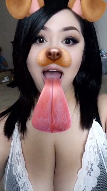 Desi Brunette Shares Cleavage Snaps in a Masked Selfie 4