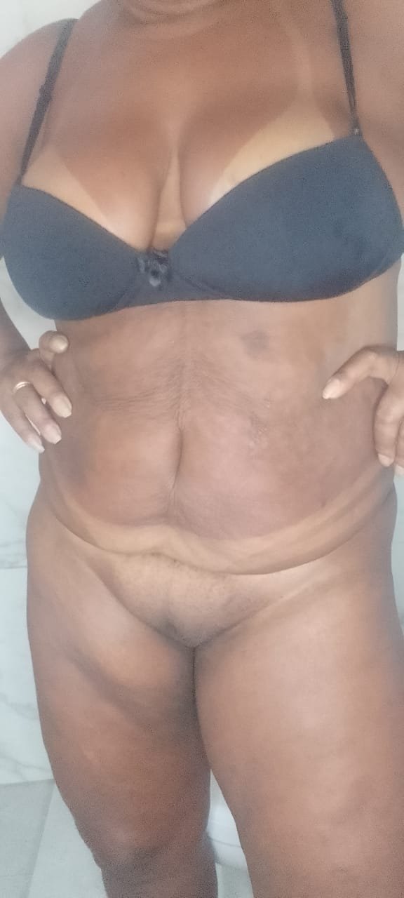 Mady coroa gordinha adora da o cu 11