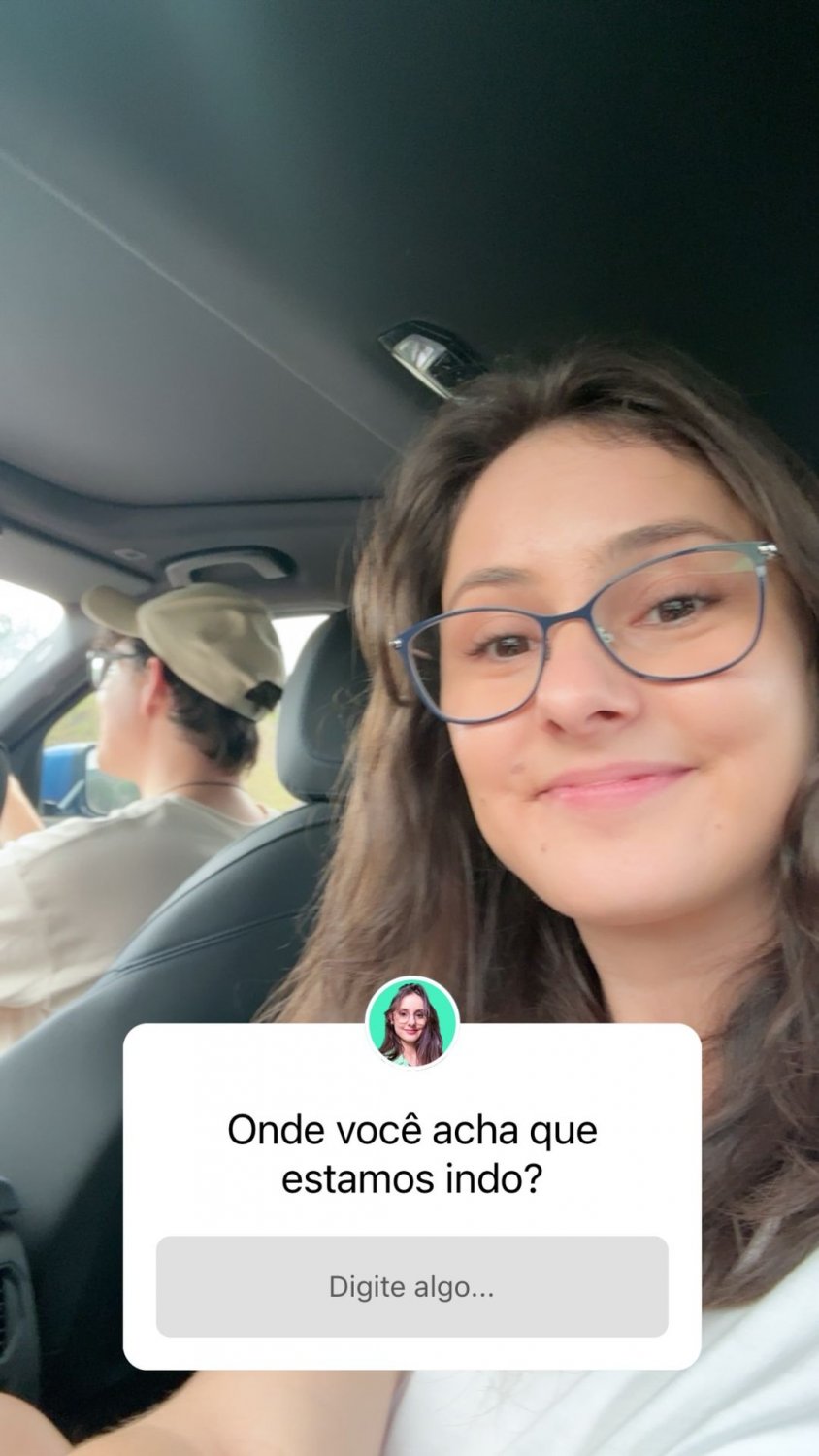 C'est un gâchis pour une femme d'avoir un tel trou du cul de mari. Elle n'est certainement pas bien nourrie. 1