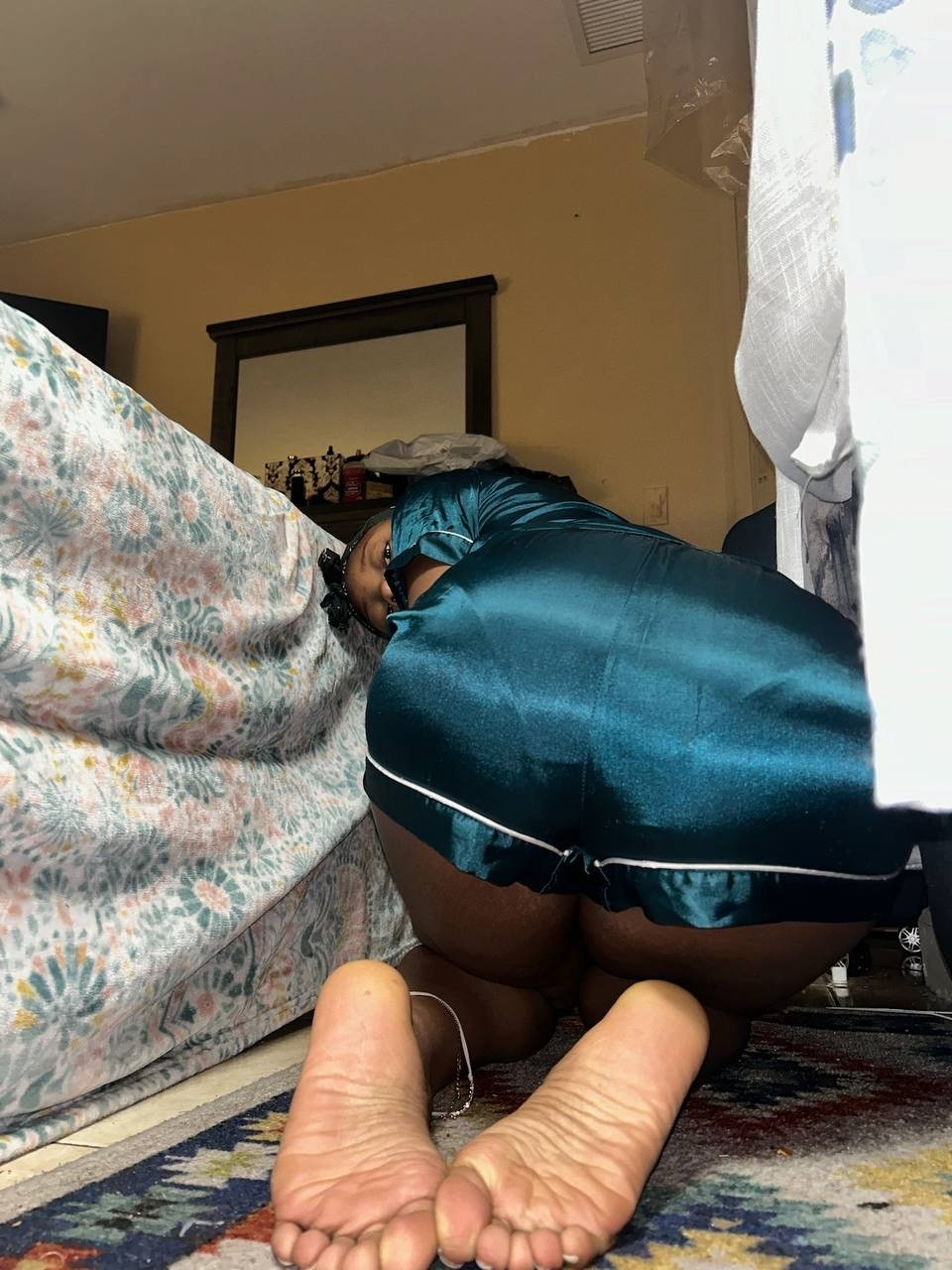 puta negro sabe qué hacer 🥵texto me en Snapchat a ser como ella😏-johnpitt2024 mi snap 25