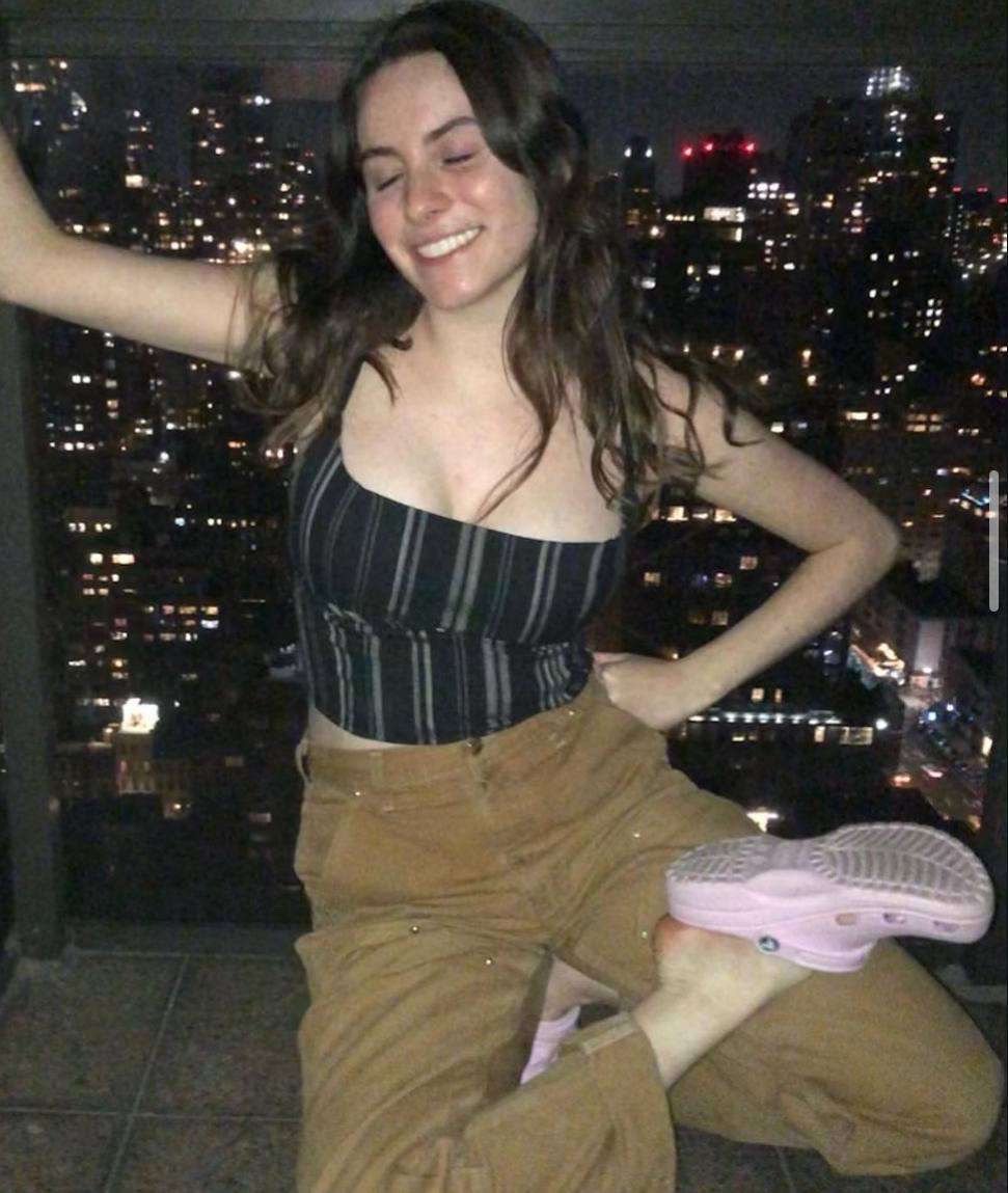 la femminuccia fuori casa ama mettersi in mostra 39