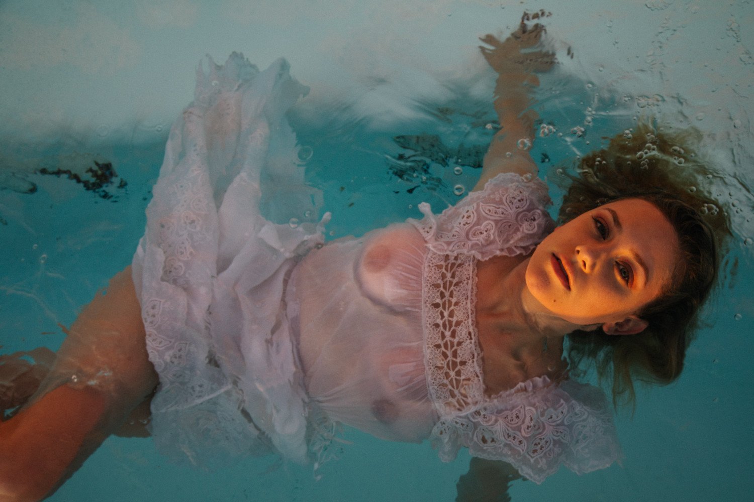 Lili Reinhart Titten 2