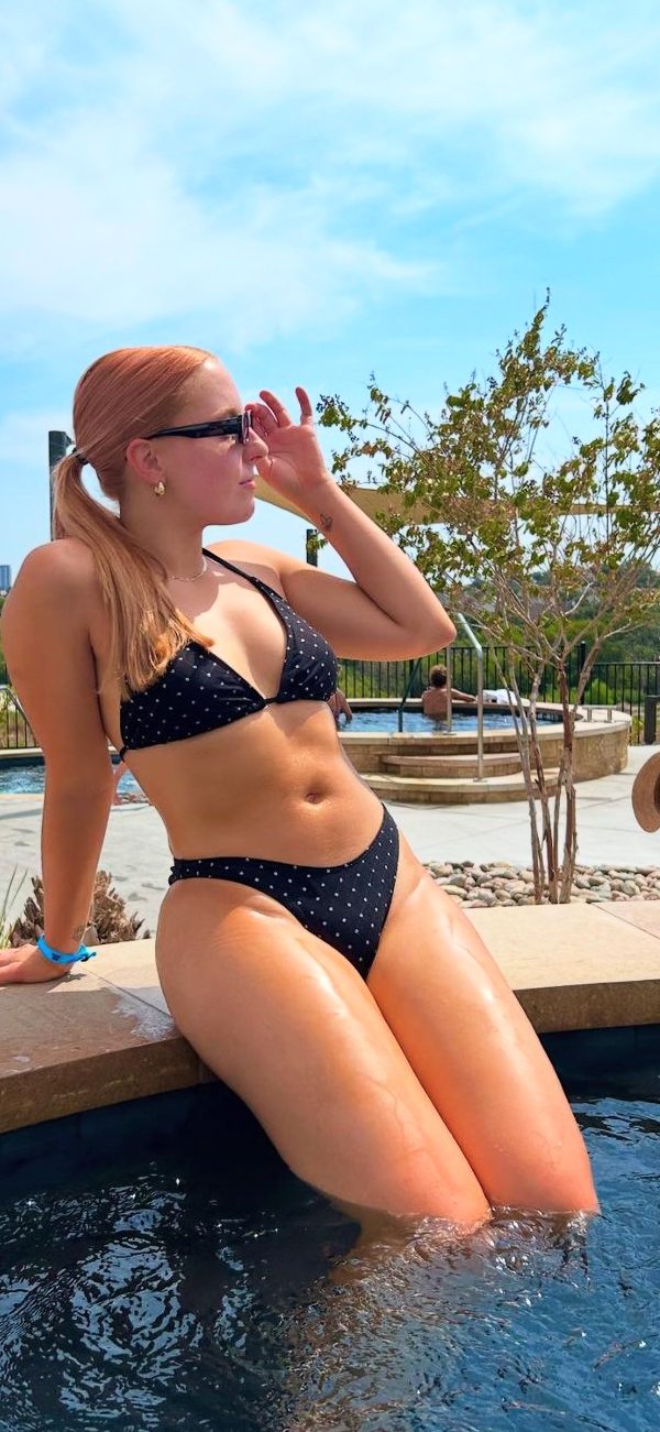 kelsey, großes rothaariges Ass 2