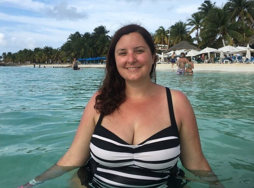 Connie from San Diego Spreads Twat in Sultry Tease Show 4