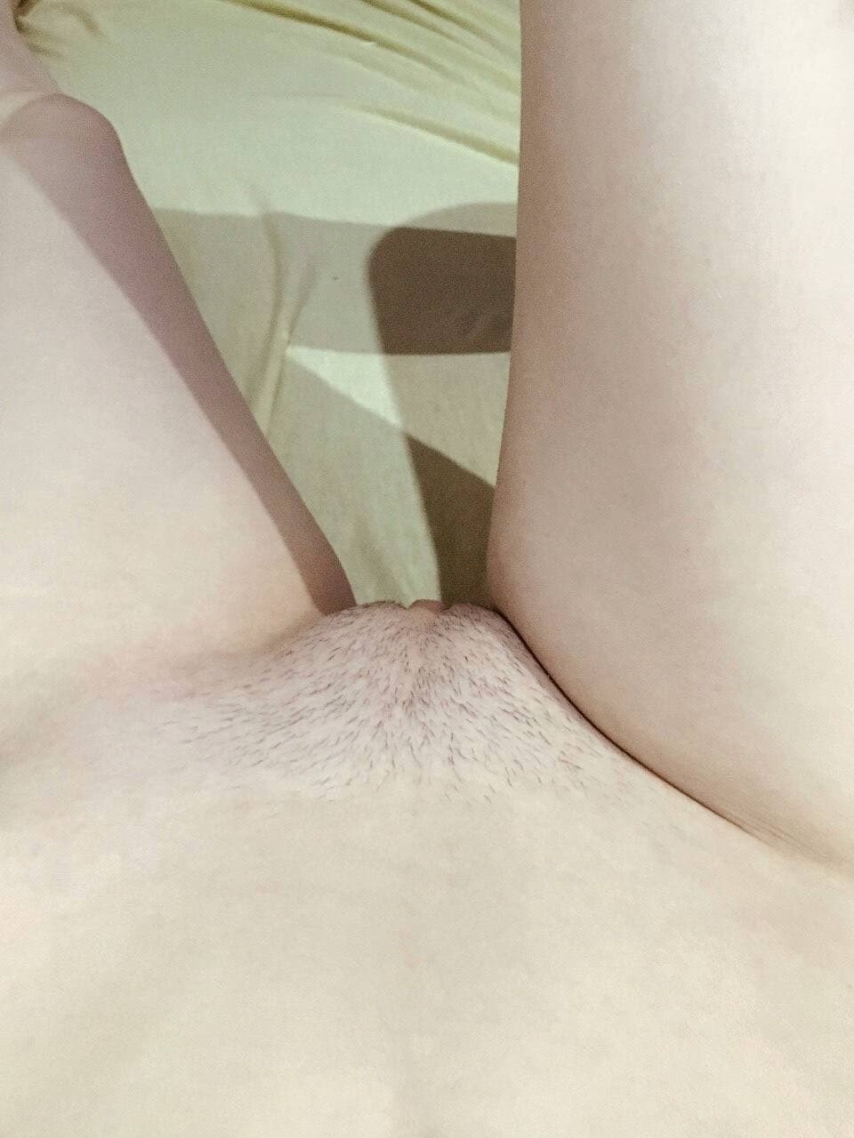 Wirtroworld Girl’s Sultry Tease Highlights Stunning Curves 12