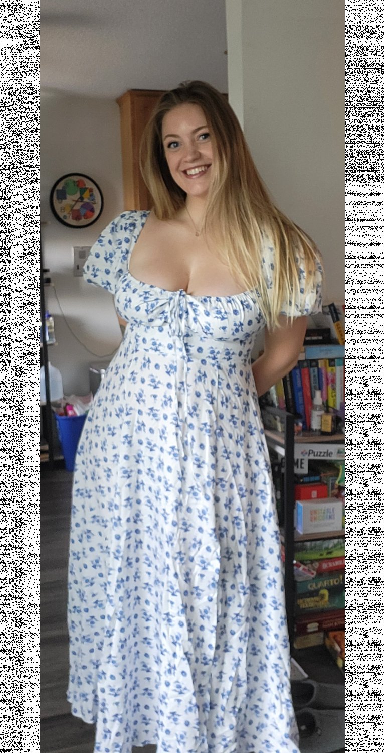 Chubby Webslut’s Selfie Shows Off Curvy Body in Tease 1