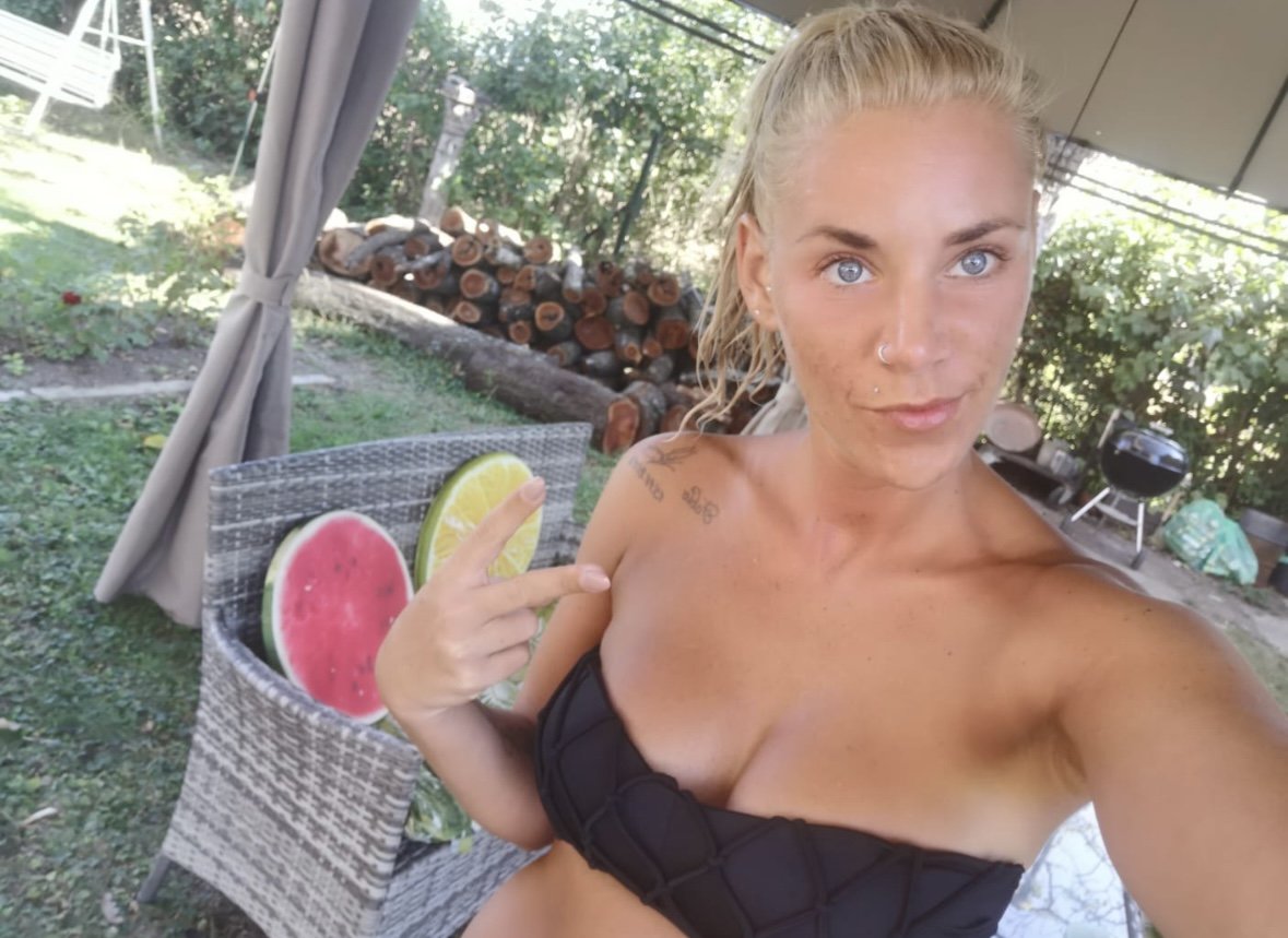 Muszę zerżnąć jej cycki 1