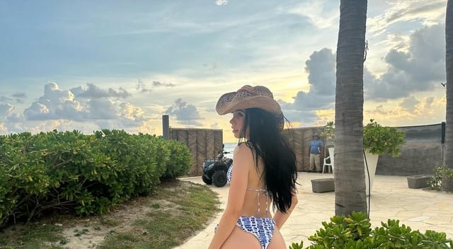 Marianita — Brunette Cutie in a Sexy Bikini Tease 8