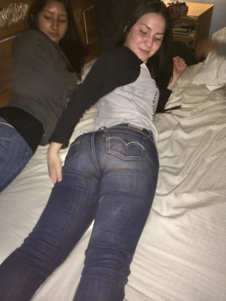 Kim e Ashley sono gemelle con un sedere altrettanto dolce 👯‍♀️🍑 14