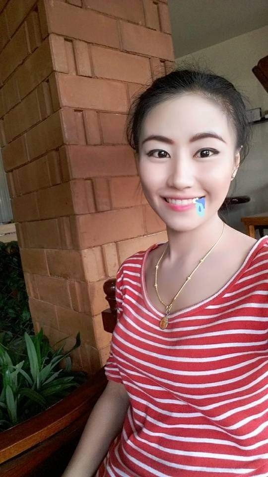 Asian Babe Teases with Food in Sultry Instagram Selfie Snap 22