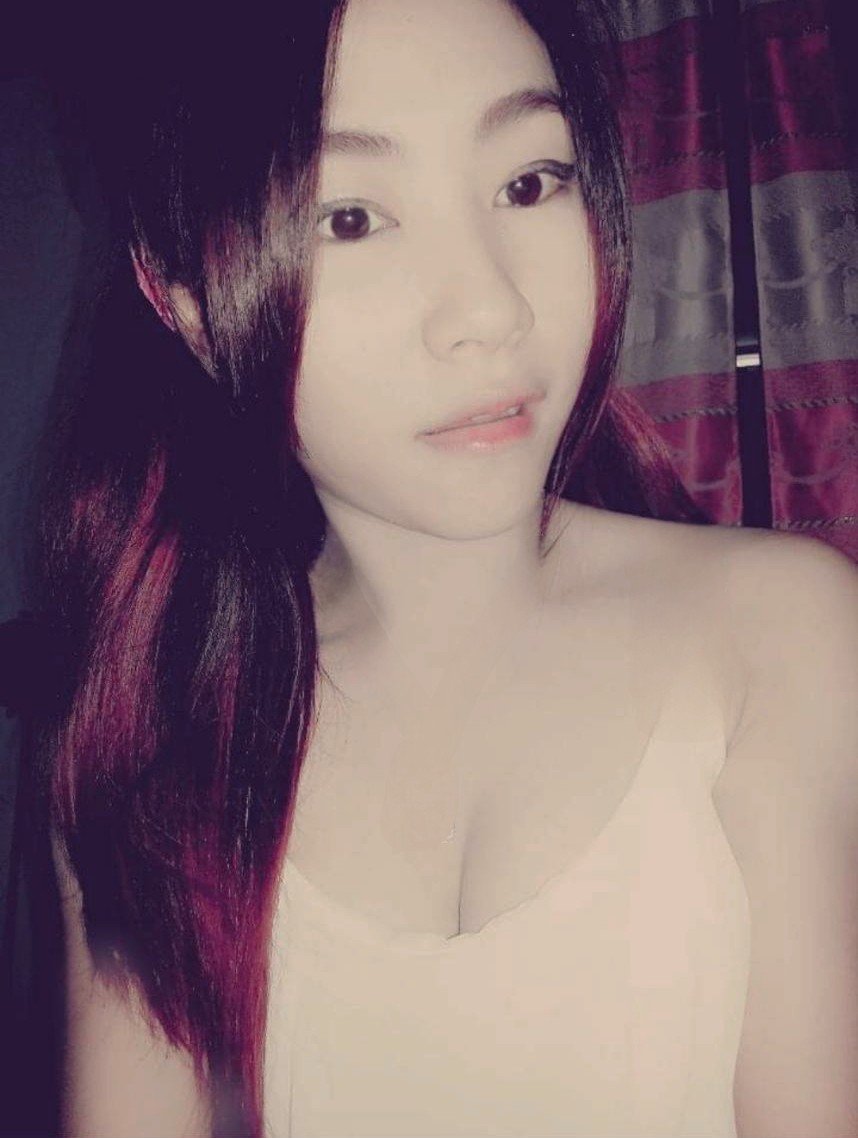 Asian Babe Teases with Food in Sultry Instagram Selfie Snap 33