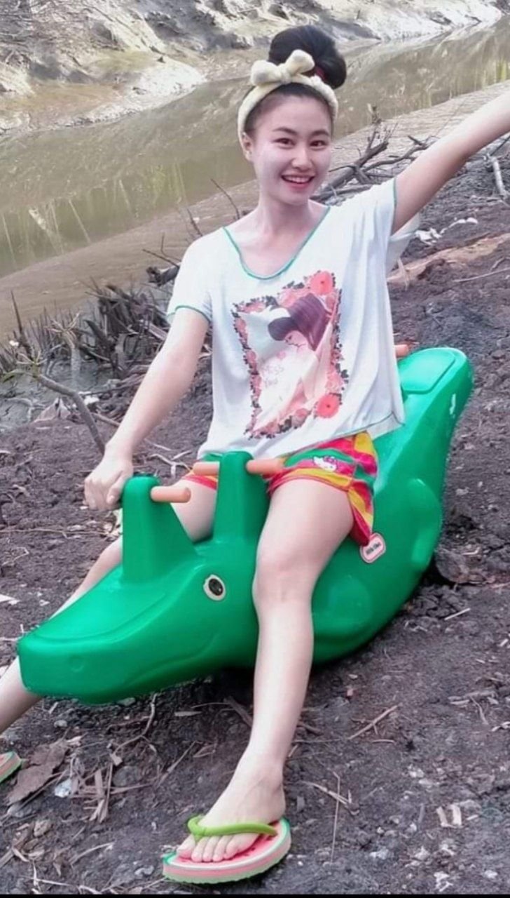 Asian Babe Teases with Food in Sultry Instagram Selfie Snap 35